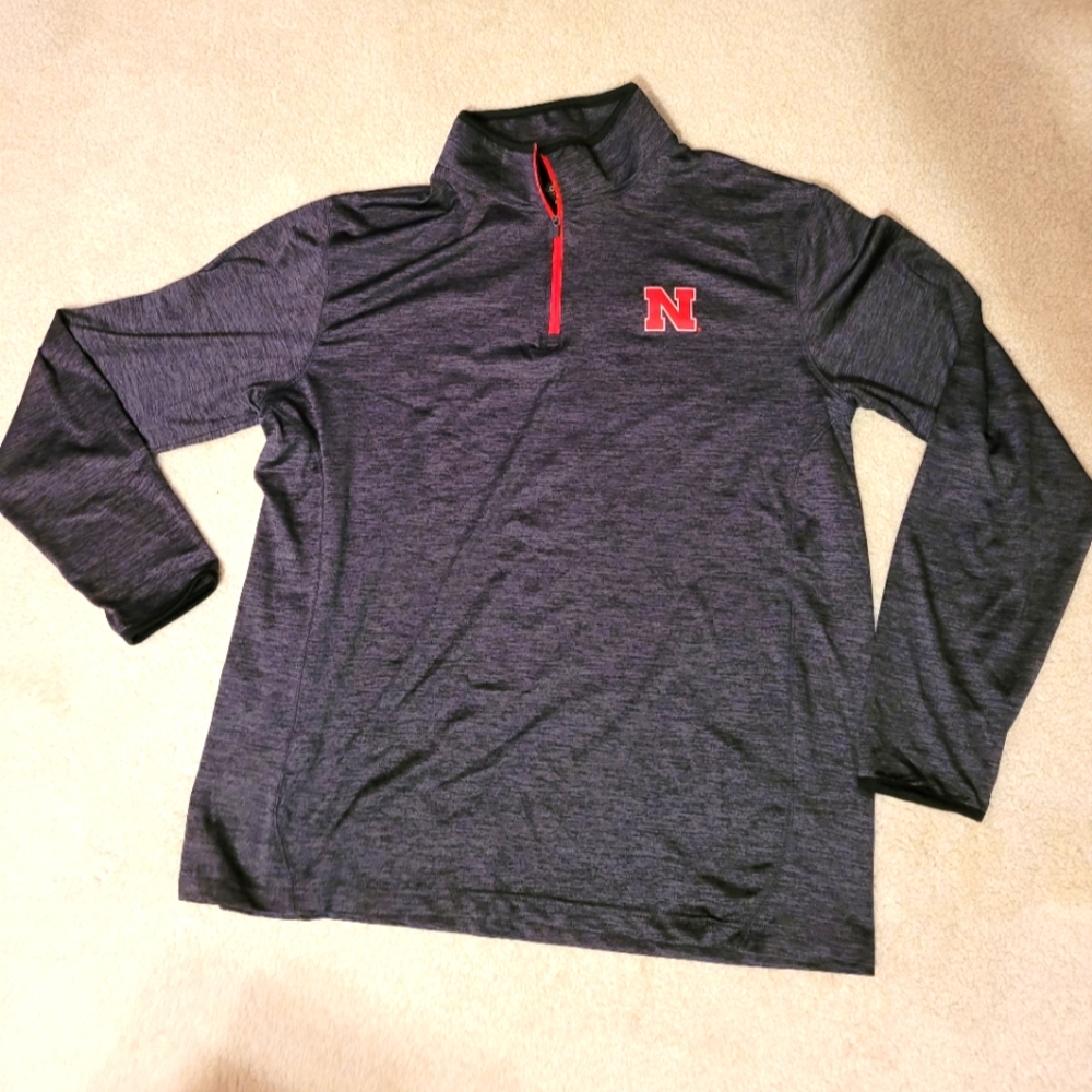 1/4 zip NWOT husker shirt